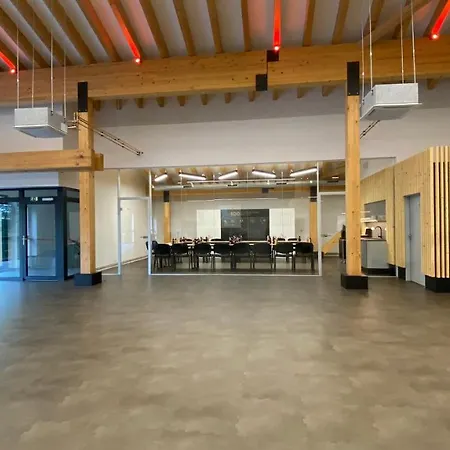 Olympia 4*