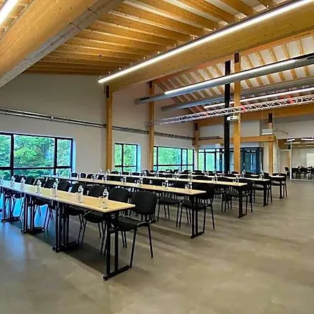 Olympia 4*