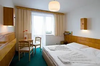 Olympia Hotel 4*